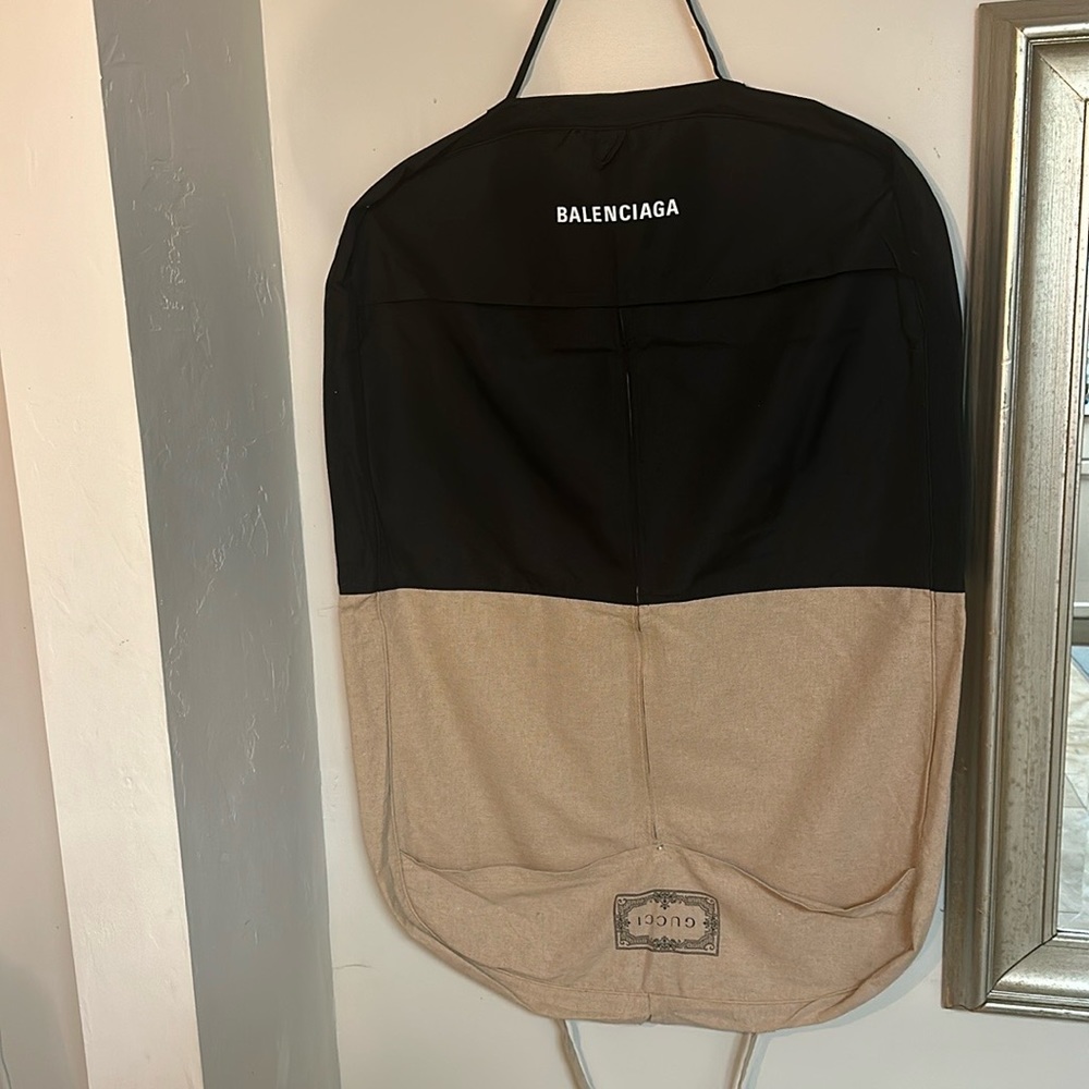 GARMENT BAG ALERT 🚨🚨🚨🚨BALENCIAGA + GUCCI OMG !!!!!!! - Picture 6 of 14